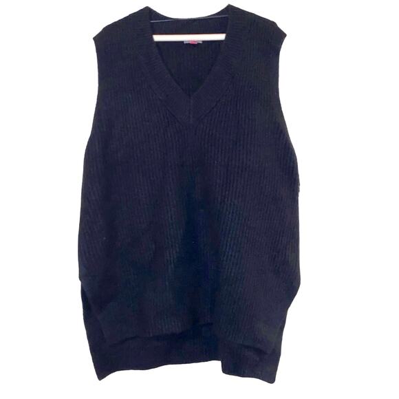 Vince Camuto Sweaters - NWT Vince Camuto Black Sweater Vest Large Ribbed Knit V-Neck Sleeveless